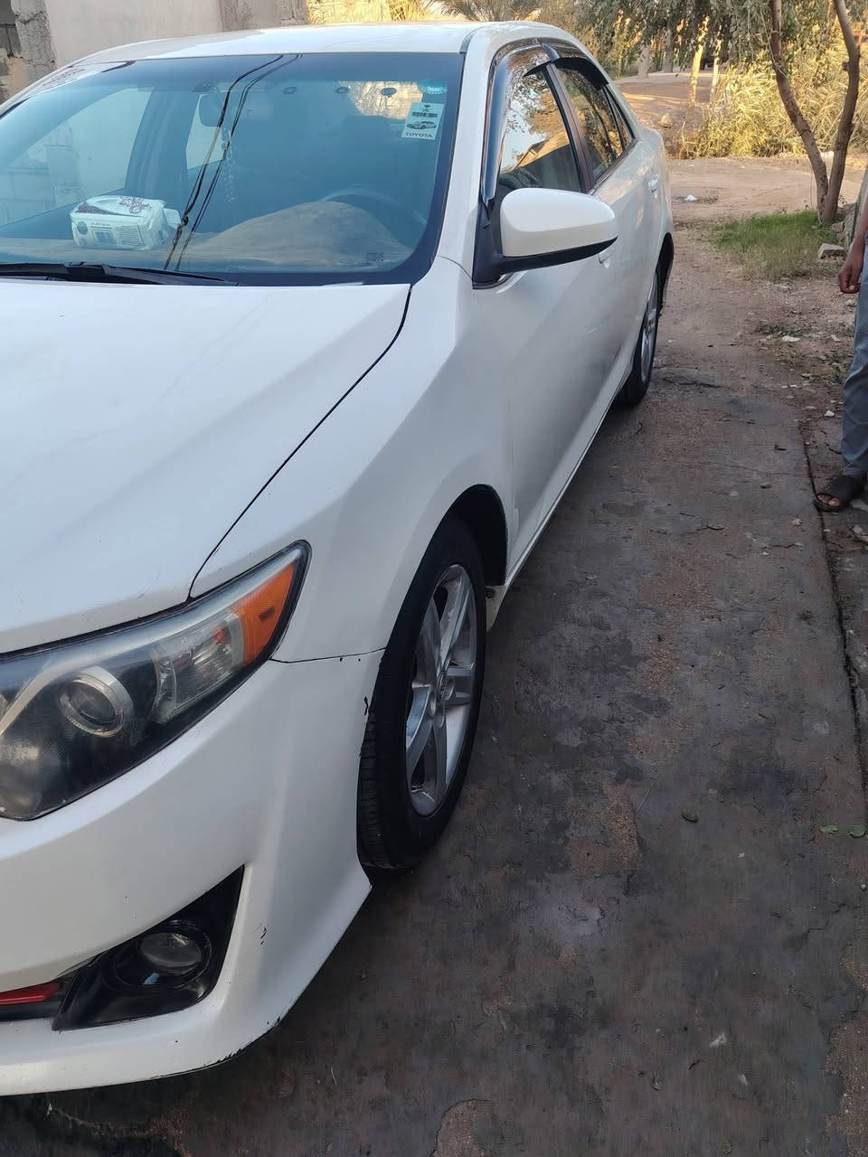 السلام عليكم كامري ٢٠١٤ خليجي شركة جهان تكسي دبي مصبوغه عام أبيض سياره جاهزه من كلشي بيها ضربه عكس السائق البنيد ونازل عل الغد مرجع بارد السعر ١١٠ وبيها مجال
هاتف، ***********
