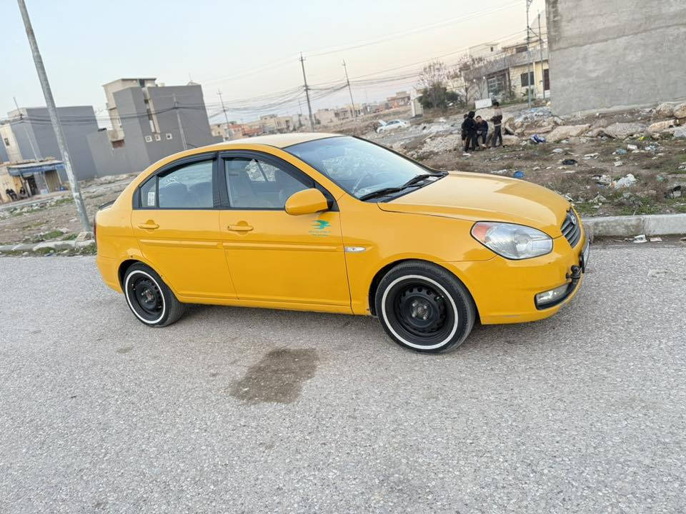 سلام عليكم
سياره اكسنت دبدوب للبيع 
موديل 2009 كابون بانزين 
رقم بغداد انكليزي  بسمي شرط التحويل
حادثها جاملغ الخلفي بيها داخل وموضح بصوره و جاملغ امامي مبدل بدون دواخل سعر 82 وبيها مجال للتواصل***********
