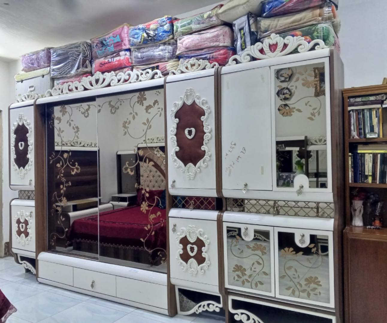 غرفه تركيه 11 قطع نظيفه مرتبه ماخذيها جديده ما مستعمله مثل مواضحه بل صوره مستعمله شي بسيط سعرها مليون وربع بيها مجال


**إذا كنت صاحب هذا الإعلان وتريد حذفه لأي سبب، رجاءا أرسل رسالة إلى الدعم الفني**