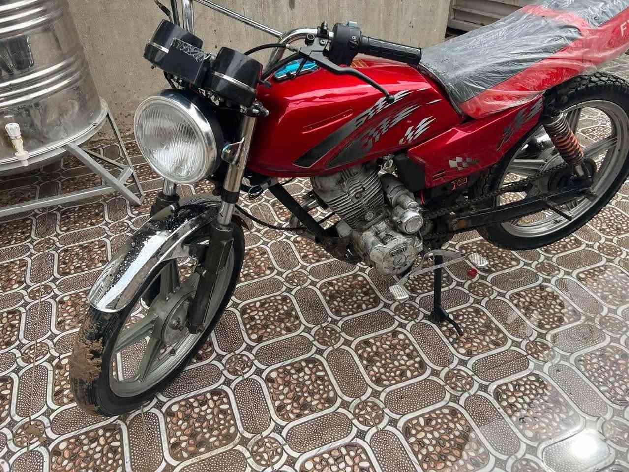 دراجه  فيوم2009 لبيع. نضيفه. سعر 350بي مجال تصال عل رقم وتدلل ***********
