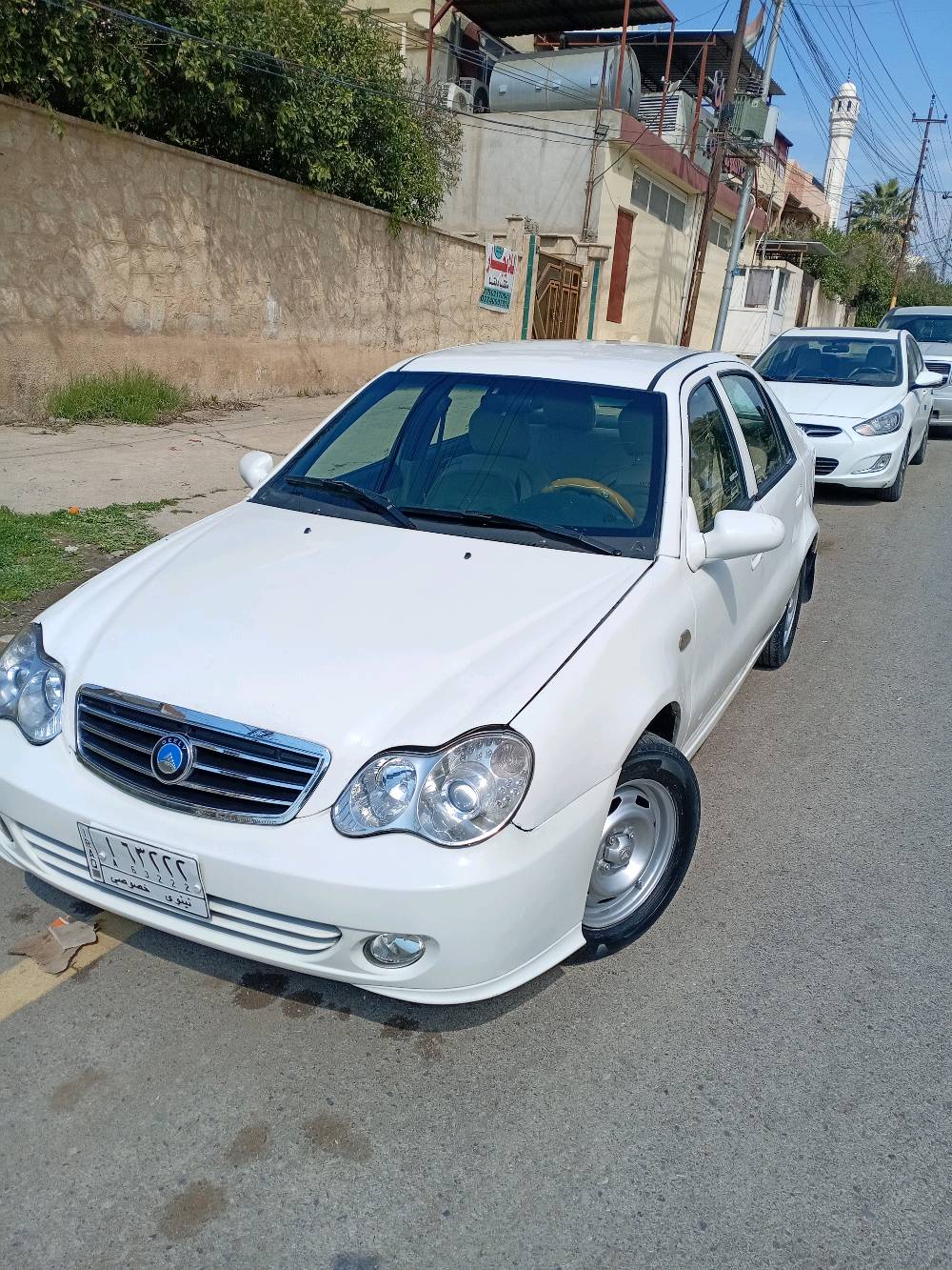 موديل ٢٠١٢ مصبوغة حزام تبريد تدفىة شغال محرك لا صرف ولا نفخ كير معمر جديد طخم تاير باتري جديد سيارة مال جناي صارلها ٥سنين عندي باسمي رقم نينوى مميز كابون بنزين بيها ورقي 