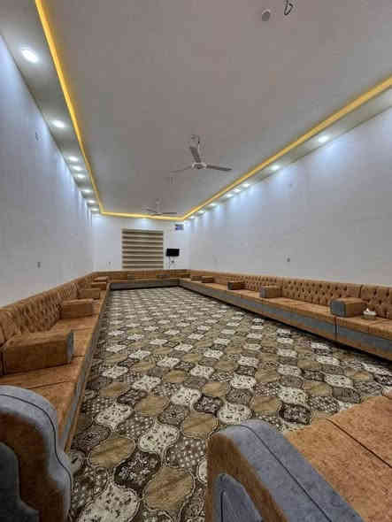 📍دار سكني حي الحكم طابقين 250 متر  قرب المركز الصحي
#تفاصيل الدار 
الطابق الاول 
غرفتين وصالة كبيرة وبراني كبيرة ومطبخ وصحيات داخلية وخارجية 
الطابق الثاني 3 غرف وصالة وصحيات 

السعر 300 مليون مطلوب 40 مليون تحول على المشتري او تسدد في حال رغبة المشتري
للاستفسار الاتصال 
***********
