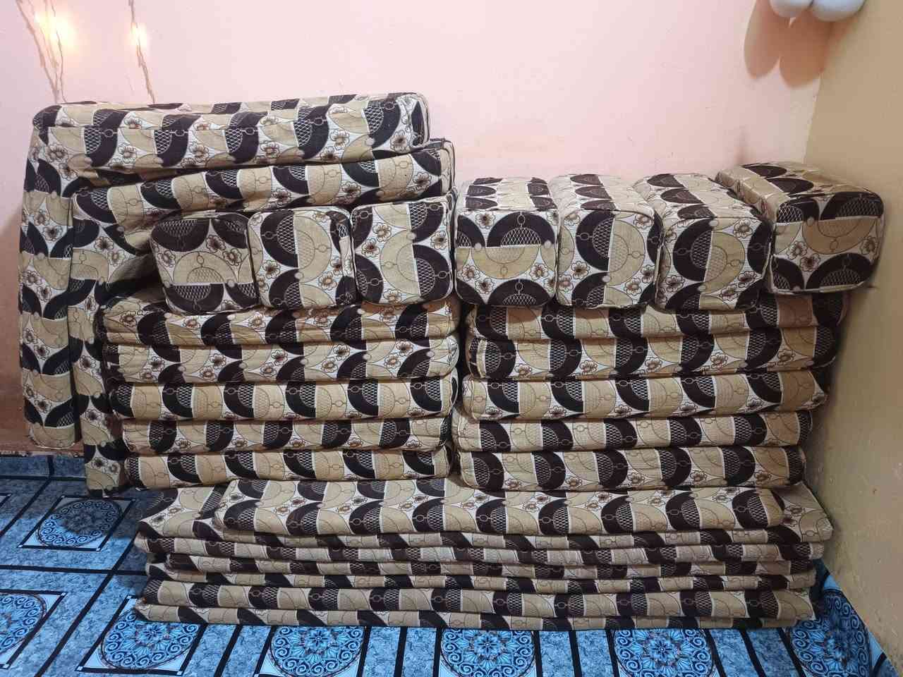 كعده عربيه جديده للبيع السعر 175
وبيها مجال قليل بيع مستعجل عنوان بصره دور الشرطه 
شارع 30 قرب كوفي دخان واتساب ***********
