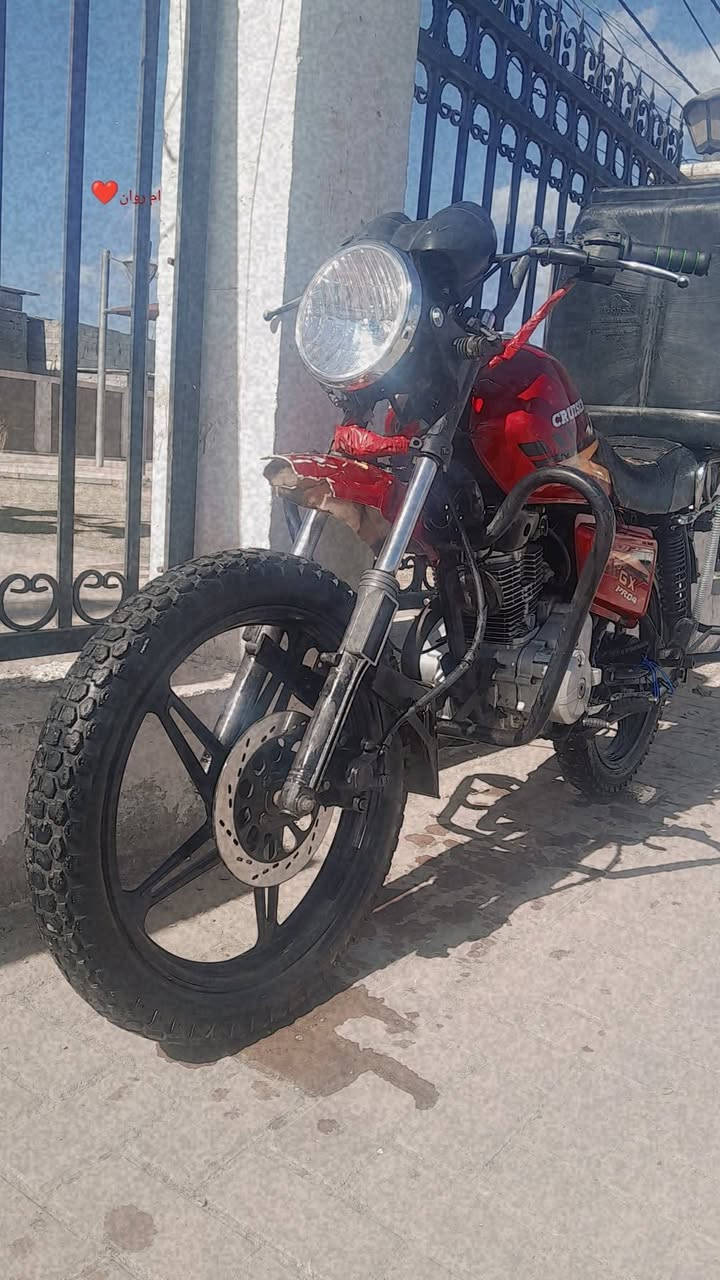 سلام عليكم شباب دراجة دايوان جبال دراجة خير من الله عوية شوية تلحيضات يعني ترتب كهرباء مالتهة شدهن بس دراجة كلة جديد تاير زوج جدد قماجي كلج و سكليتر جدد بادري جديد بس لمكينة يتياج لفيلس بس غي شي اني موجود ماكن بغداد حي القاهرة سعر ٥٠٠ و بيهة مجال ***********
