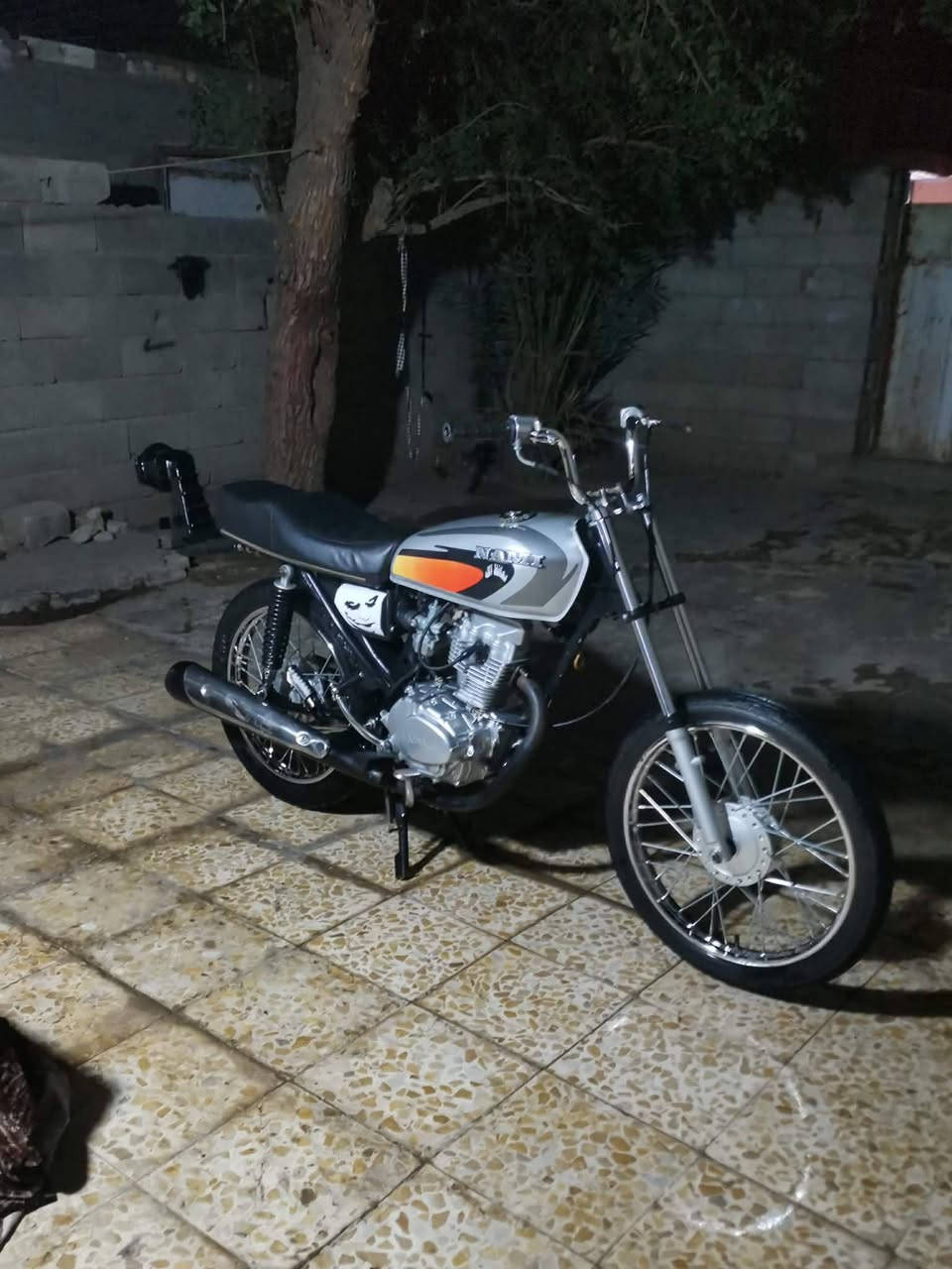 السلام عليكم دراجه ستوها معمره كله 26شاصي 18اوراق اصولي الدراجه خير من الله شلعه معدل
رقمي ***********
مكاني واسط كوت خاجيه شارع 40
سعر الدراجه 800وبيها مجال قليل وهسا السكنر وال كلك 800 و700هاي اصولي 800وبيها مجال
