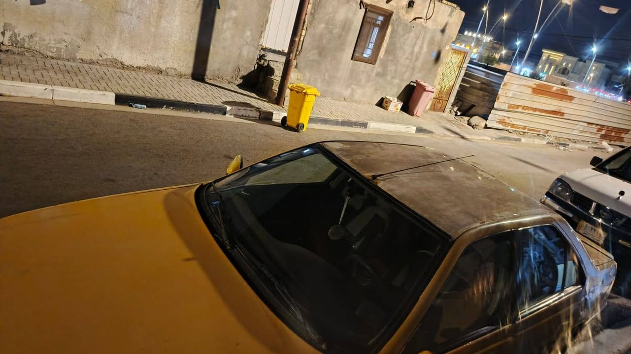 السلام عليكم ورحمة الله وبركاته سبلت بيجو 405 مديل 2012 رقم بصره سنويه  ل2027تنتهي السعر25 تخذه مصفره هيه وقرامات تشتريه من رعيه ابو السنويه  وبيه مجال المزيد من التفصيل اتصل على الرقم راعيه *********** البصرة, العراق
