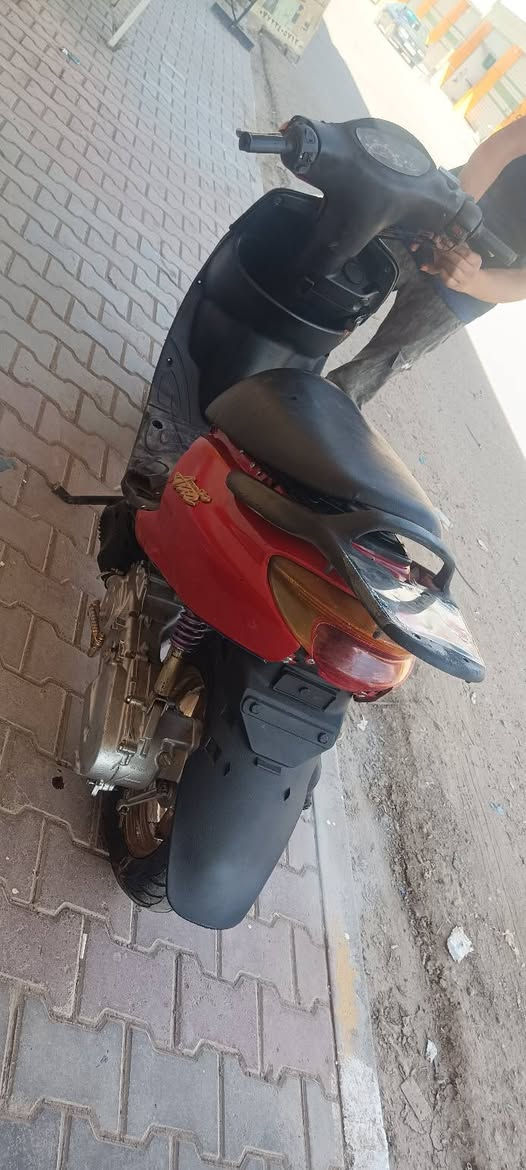 السلام عليكم
ياماها اكزز ياباني

مكينة 100cc

بوشة 75 رياضي 

كابريتة جديدة 

كلجات امامي خلفي جدد

بولبرنات گير جدد

ويل وشفت خلفي جدد

تاير امامي جديد 

بنزات جدد 

بلك جديد 

قماجي ويدات جدد

كشن جديد 

عداد سرعة وكيج البانزين شغالات 

معمر تعمير كامل 

محرك جديد شرط لاصرف ولاصوت 

كهربائيات كلها شغالة 

دبلات شغالة امامي خلفي

السعر 325 وبي مجال 

***********
