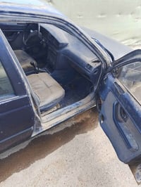 بيجو 405 للبيع السياره كير  محرك شرط  محوره كابريتر يعني تنسه البنانزي...