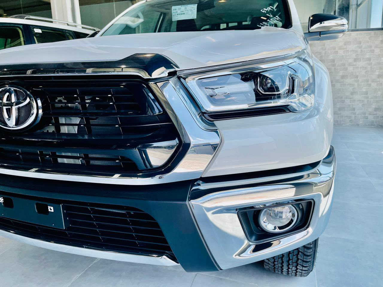 بيكم هايلوكس 2021 سعودي عبداللطيف فور ويل جديدة ماشية 90 الف رقم اربيل ما بيها قطرة صبغ وضع الشركة المكان صلاح الدين رقم الهاتف ***********
