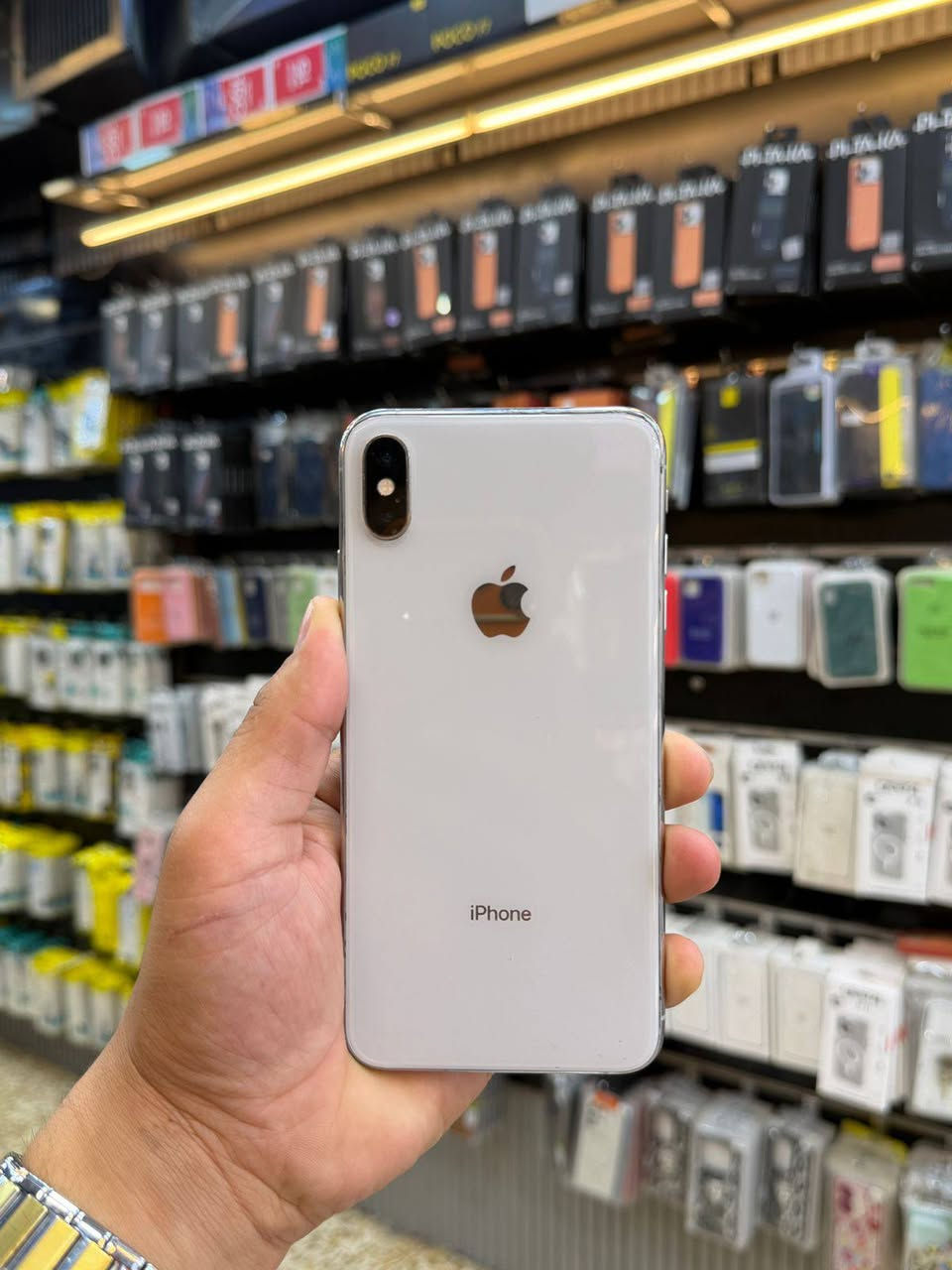 ايفون اكس ماكس🖤
🔥السعررنار 175 الف🔥
الذاكره 64🔥
 شاشه اصليه شرط✅
 مستبدله بطاريه 100اصليه شرط✅
سيم1
النضافه  💯
بصمه تشتغل✅
ضمان جهاز  +وصل محل👍
توصيل جميع المحافظات 🚕
عنوان محل موصل سوق النبي مقابل خزان ماء📍
       سنترـــM 
للاستفسار رقمي بي واتساب راسلني🤳 
***********

