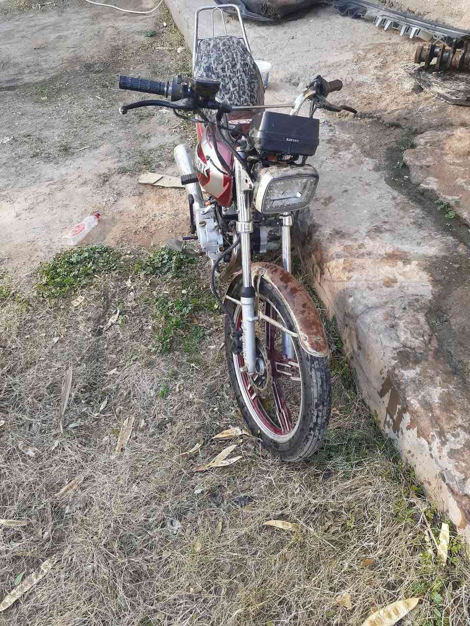 السلام عليكم:  دراجه للبيع ايراني موديل 22 السعر  450 وبيها مجال مكاني بغداد ***********
