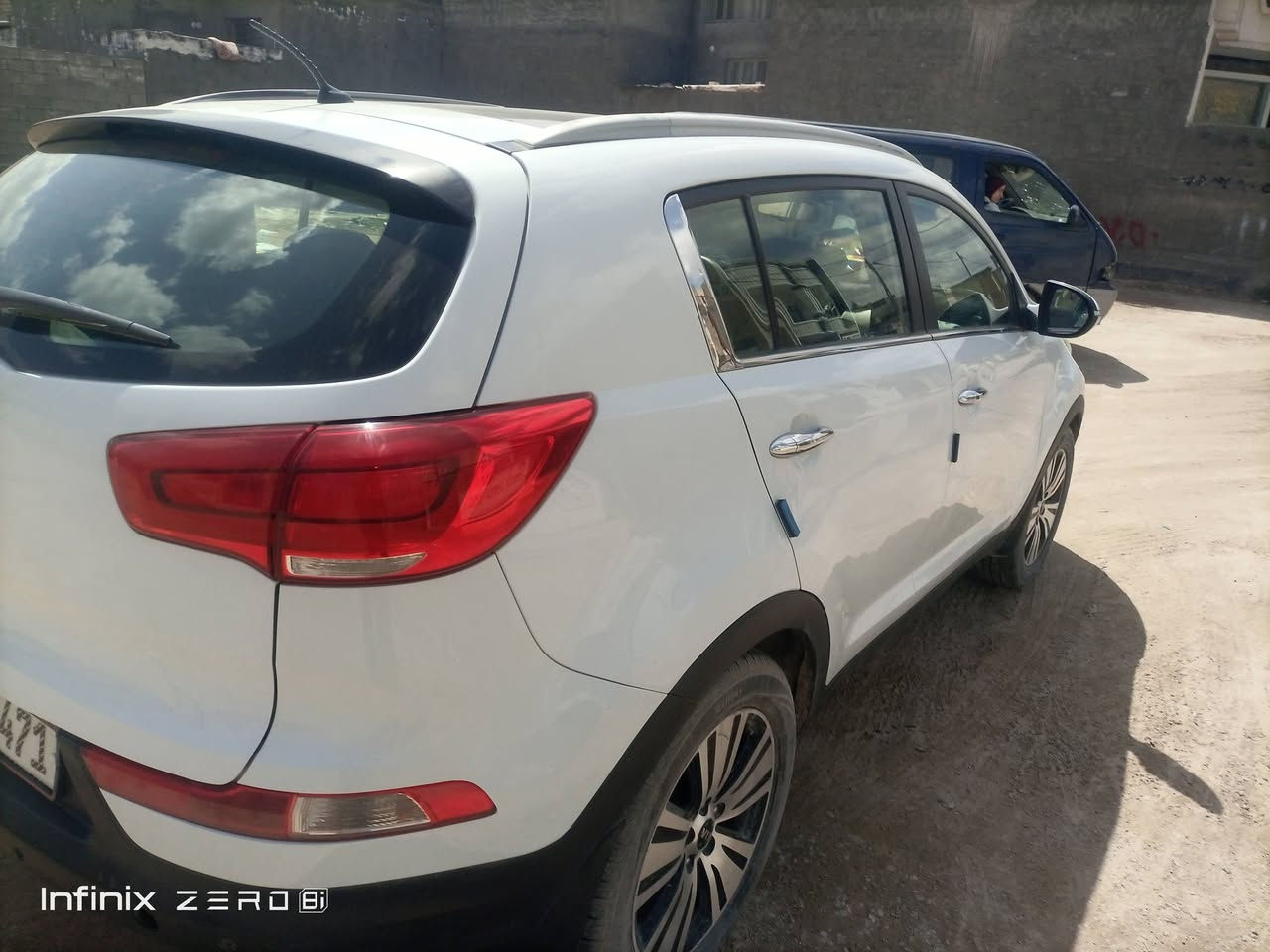 سياره للبيع كيا سبورتاج بنو راما 2015 رقم بغداد الجديد مكاني الفلوجه الحاب يشتري يتصل على هاي الارقام ***********/***********
