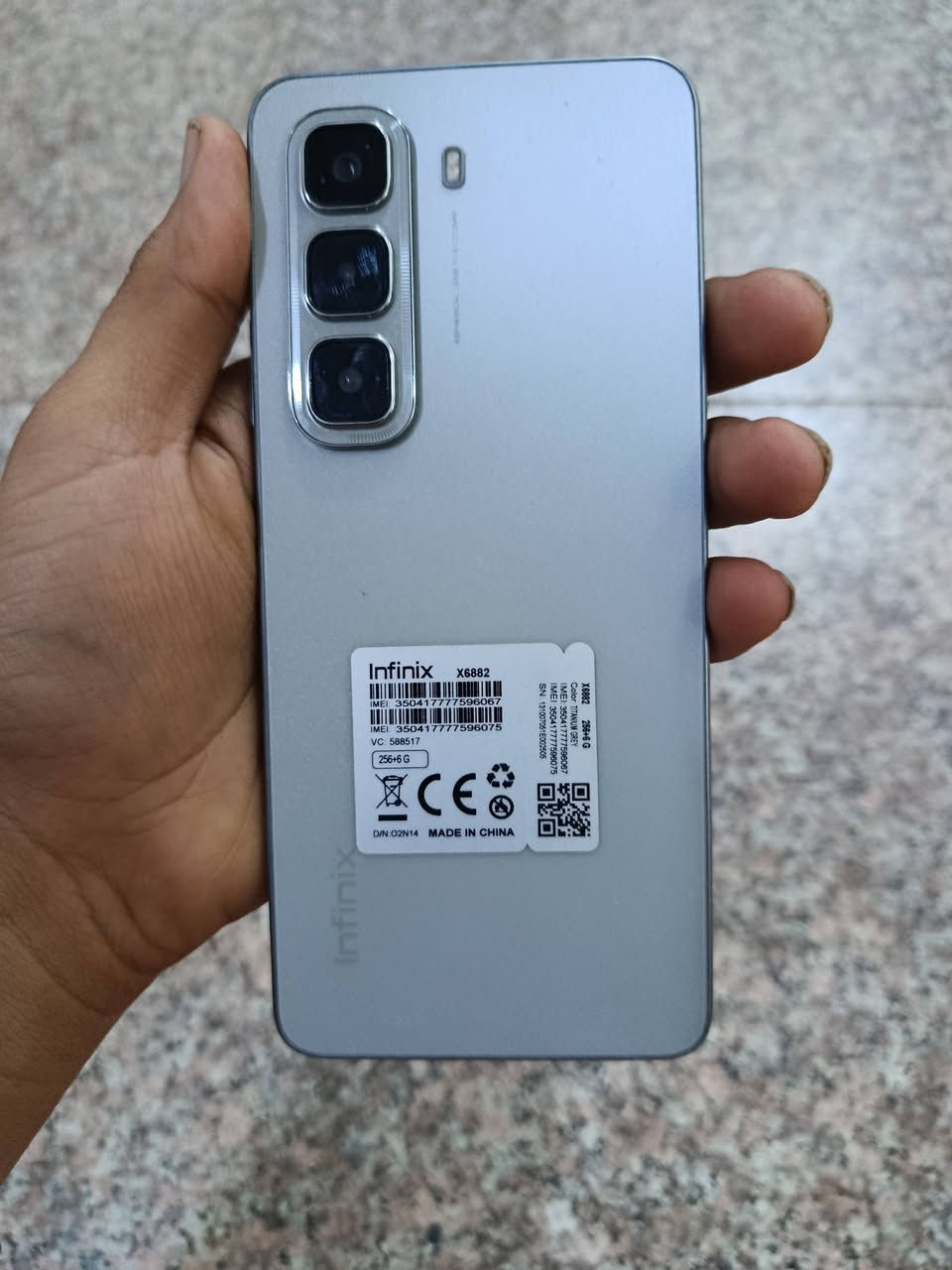 سلام عليكم 
جهاز انفنكس هوات 50 جديد للبيع نضيف جدا جدا صالة شهر من خذيته اريدة 130 الف ذكرة 256
***********
