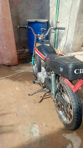 السلام عليكم درجة البيع السعر 375 بعد مجال قليل رقم ***********
