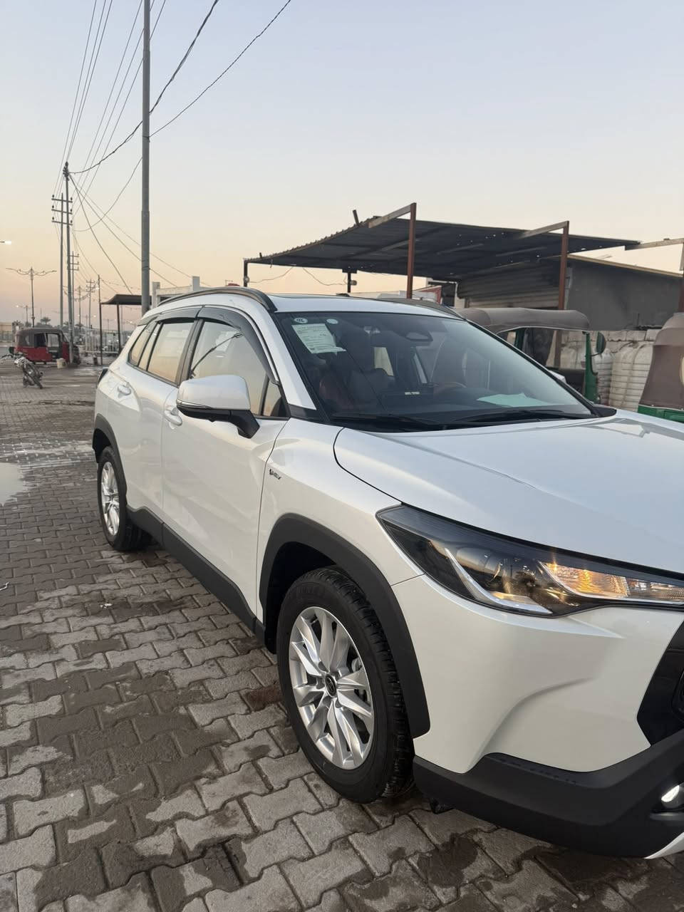 كروس هايبرد 2025
ماشيه 10 الاف رقم بغداد كفاله عامه 
4 كامرات 360
مقاعد جلد + مقعد السايق كهرباء 
اوتو هولد +سايد بريك دكمه
تحديد مسار +مانع تصادم 
قياده ذاتيه 
مانع تزحلق 
دخول ذكي + تشغيل بصمه 
فتحه + قطعتين تبريد 
***********
