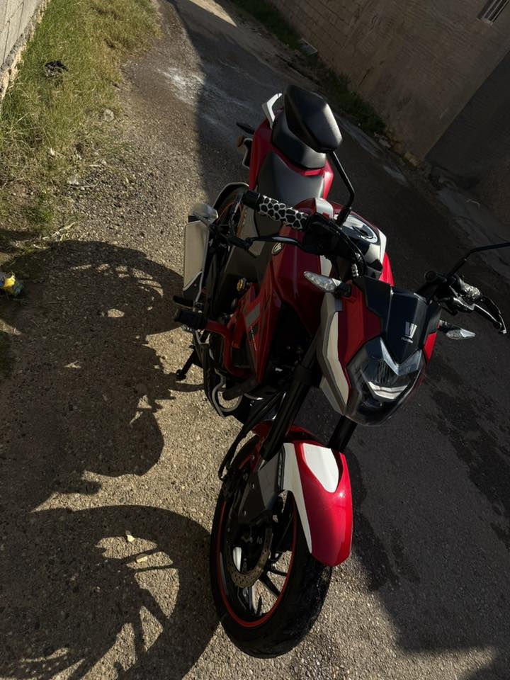 دي ار للبيع مسجل تحويل ثاني يوم نضافه 100 شخط مابيه 

استفسار ع رقم او واتساب 

***********
