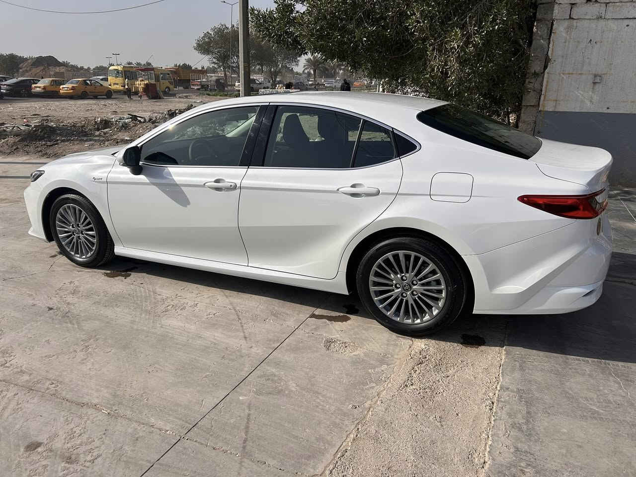 تيوتا كامري زيرو موديل 2025
بحالة الزيرو ممشى قليل جدا جدا

عداد المسافه  الممشى 2500

- 4كامرات 360 

دشبول لمس

صاج اسود

-رادار

-تحديد مسار

-تحكم ستيرن

مودات سياقة

محرك  2500سيسي هايبرد

-بحالة الزيرو

قطعتين تبريد.

حساس اطارات

ويل كب .

مري شفط

داخل جلد اسود

كشن كهرباء 

بصمه تشغيل

بصمة عدد2

فتحه

شاحن لاسلكي

مقاعد جلد 

شاشه اندرويد اوتو كار بلي

السياره بحاله الزيرو 

المكان بغداد الكريعات 

***********

السعر250 وبيه مجال
