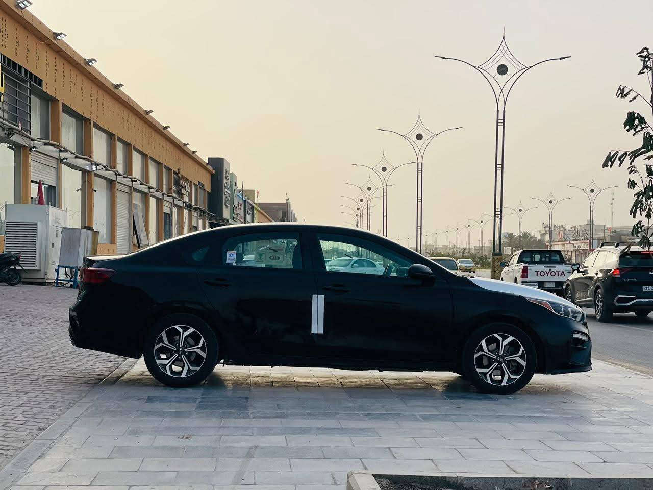 السلام عليكم 

#كيافورتي_موديل_2020 

رقم ذي قار

معوقين سنه وتخلص وكاله عامه ثاني يوم 
مواصفات السياره 
بيع او مراوس حسب القناعه

محرك2000 دوش
كير cvt
ثلاث انضمة قياده
شاشه كبير 
كامره دواره
ماشيه 100الف 
ويل كب كروم  20
طخم تاير جديد
تبريد ثلج 
حساسات أمامي خلفي
منظومة زنون كامله
دواخل اسود 
تحكم ستيرن
كير مكينه حداديه تبريد كفاله وجاهزه 
وبعد بيه مواصفات 
ضرر جاملق وبنيد 
السياره جاهزه للاخير 

#السعر_120 وبيه مجال
 
 مكاني ناصريه 
رقمي ***********
شراي اتصل 👆
