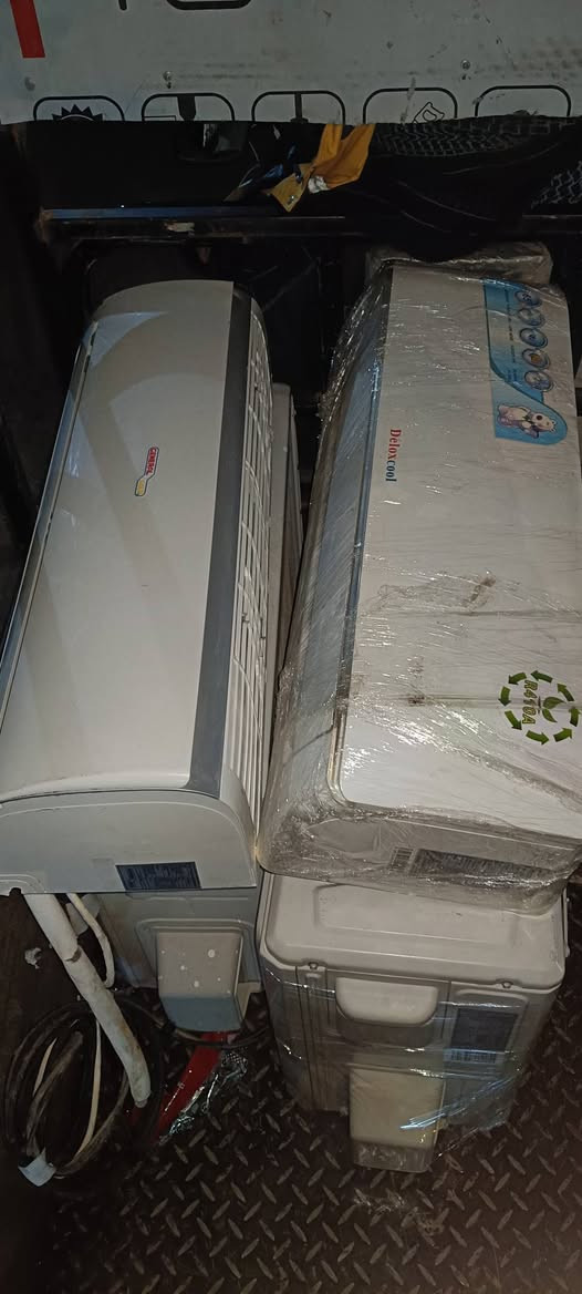 السلام عليكم
 اخوان عندي هاي السبالت للبيع مع شد وضمان 
موجود من واحد طن إلى 3 طن 
***********
***********
