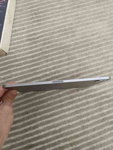 سلام عليكم مره خصت صحب كروب ايباد m2 ذاكره ٢٥٦ بقان بغداد مدينه صدر سعر ٦٠٠ قفل متواجد وتساب *********** غراضه ويه كامله
