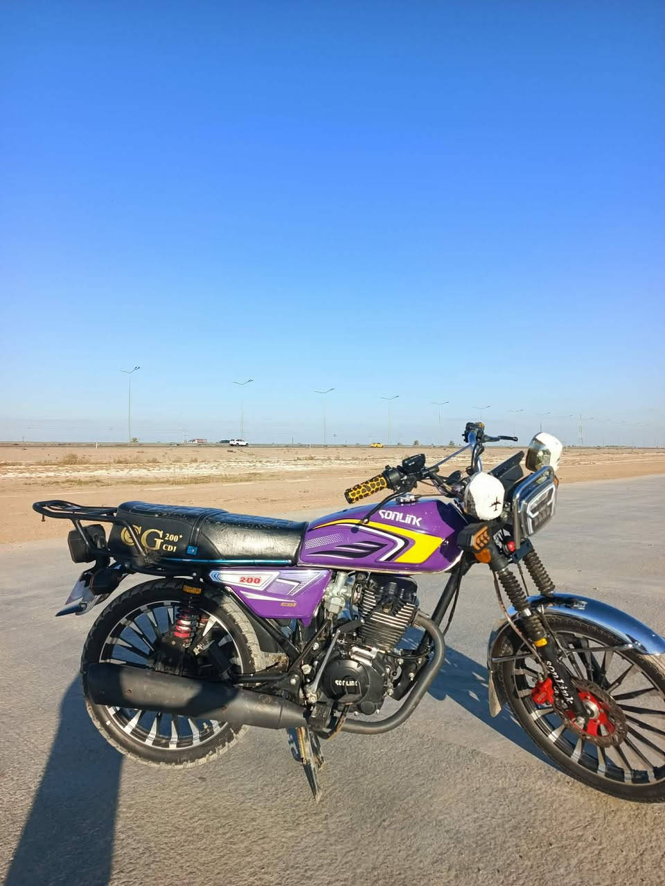 سلام عليكم دراجه كامل مابيها اي نقص كهربائيات شغاله عل فحص مابيها اي نقص ريموت تشغيل عن بعد بس نقصها دسك بريك امامي فقط للتواصل *********** السعر800 وبيها مجال بسيط 👍
