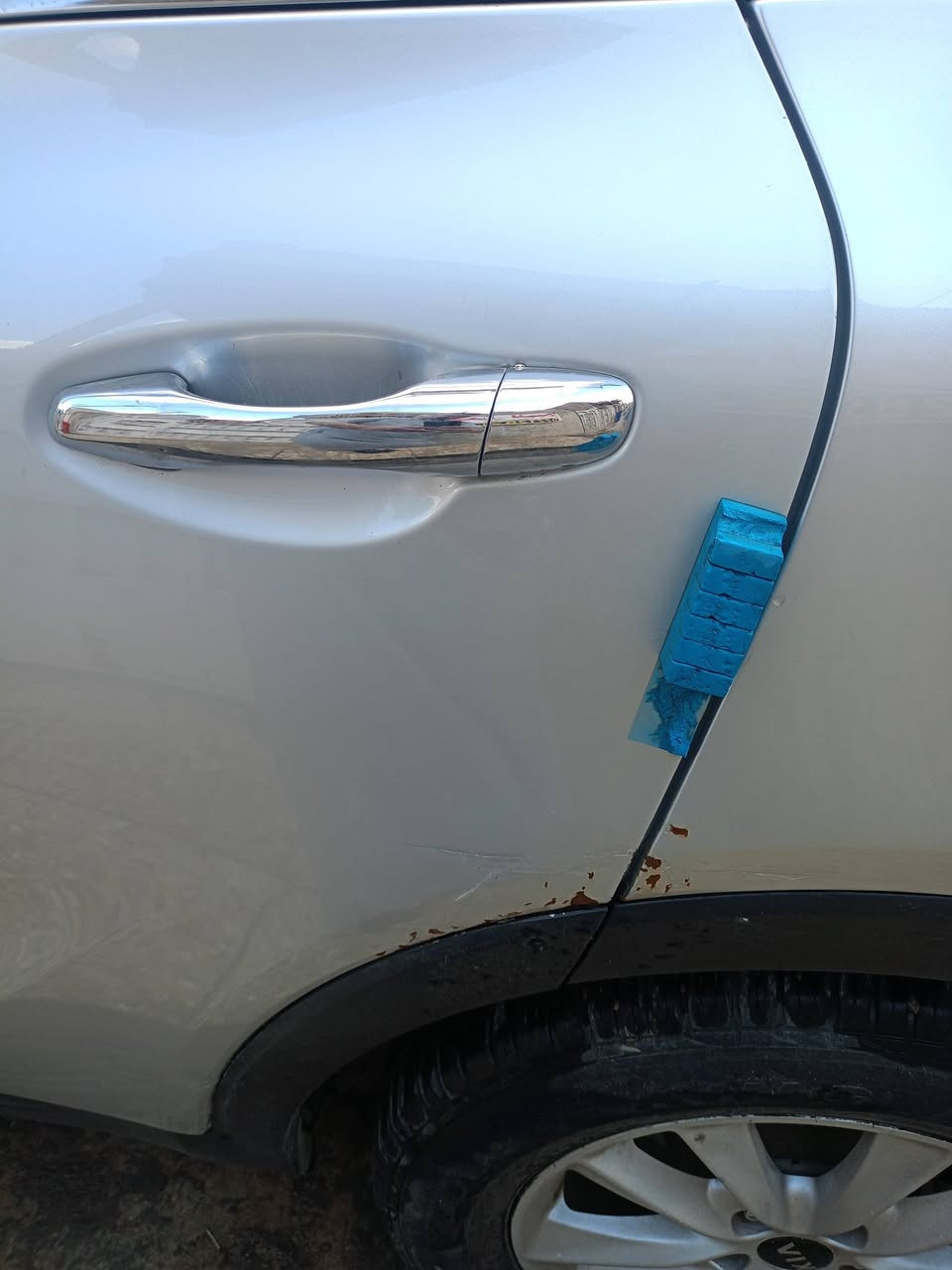 سورنتو للبيع موديل 2019 امريكي رقم بغداد دولي بسمي 
مواصفات 4سلندر ٧ راكب قطعتين تبريد  
سونار مرفق مع الصور
السعر 175 وبيه مجال بسيط 
بغداد . بلديات ***********
