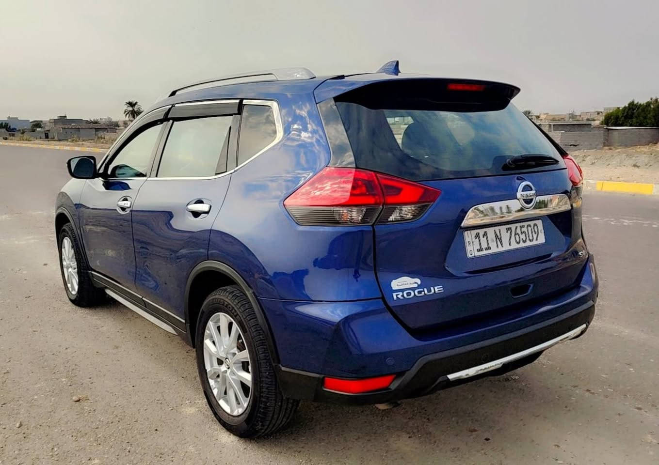 روج 19SV
روج 19 SV بغداد 
فول عدا بنوراما 
3 انضمه قيادة
حساسات اماميه خلفيه 
رادار خلفي امامي جانبي 
صندوق شفط برجل تفتح وتنسد 
تشتغل عن بعد بصمه دخول ذكي 
كشنات هيتر الامامي
تبريد قطعتين 
كير محرك شرط ممفتوح ولا برغي منهن 
تخم تايرات جدد 
كهربائيات كلها شغاله بدون نقص 
لايتات زنون عالي ثلجي ناصي شمسي
سيارة جاهزة على اخر حبايه بدون اي نقص 
ضرر سيارة دعاميه فقط وخشم بنيد وقبغ البانزين مثل موضح بصور بدون دواخل بدون شاصي 
بالعراق بيها تخريب بابين عكس السايق مزرف اثر درنفيس ومبدلات بلادي 
عنوان ديالى 
*********** 
سعر 140 بيها مجال لطيبين
