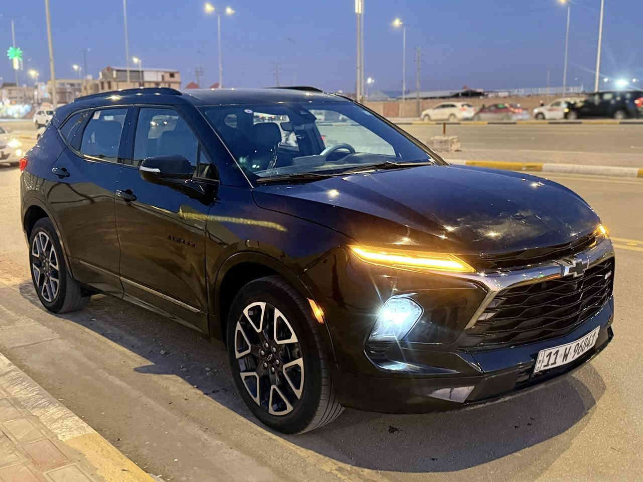 السلام عليكم 

بلايزر للبيع السياره موديل 2024
فول مواصفات ماعدا الفتحه
 فئة ال r s 
كاميرا 360 درجه
مستشعر وقوف 
تدفئه المقاعد 
تبريد المقاعد
بصمه 
مثبت السرعه
 شاشه
مراقبة النقطة العمياء
نضام المفتاح الذكي 
نضام فراملة الطوارئ
مقاعد كهربائيه
المصابيح الاماميه ليد
تدفئه مقود القيادة
ابل كاربلاي
التشغيل عن بعد
شاحن لاسلكي 
وضع القيادة
تحذير مغادرة المسار
التحكم الالكتروني في الثبات
مرايا جانبيه تدفئه
صندوق بدون استخدام اليدين حدثه كما موضح بصور المرفقه 

السياره مكانهه بكربلاء 
 السعر 25,500$
كلشي موضح بلمنشور لل استفسار 
الاتصال على الرقم 
***********
