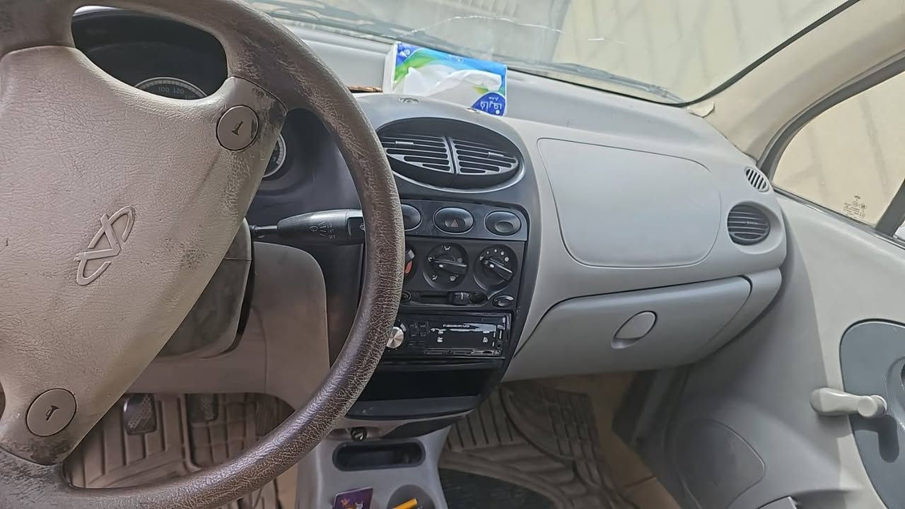 ب 3 ملايين فقط موديل 2013 نظيفة وشغالة موجودة في بغداد
***********
