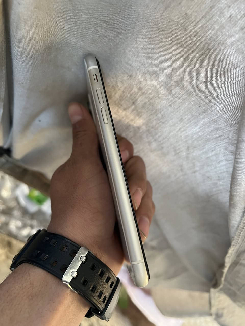 سلام عليكم ايفون البيع الجهاز نضيف كلش مبدال شاشة مال تفصيخ تلث خيارات  بطارية معلايةالجاز حلو ونضيف فيس يدي يشتغال كلة شغال السعر 175وبي مجال بصيط المكان بغداد العبيدي الراسة رقم لهاتف(‭0776 378 3257‬)♥️
