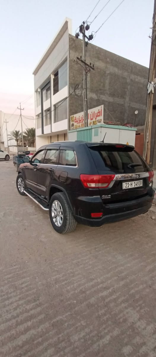 السلام عليكم جيب موديل 2011رقم شمالي الجديد وارد دعاميه فقط وبل عراق صاير بيه رش اقل الاحزام ابيع احزام بدون دواخل بدون ارباك مكينه كير مكفولات حداديه امامي خلفي جدد تخم تاير تبريد ثلج سياره جاهزه ما نقصه كلشي السعر 137وبيه مجال مكاني واسط عزيزيه ***********
