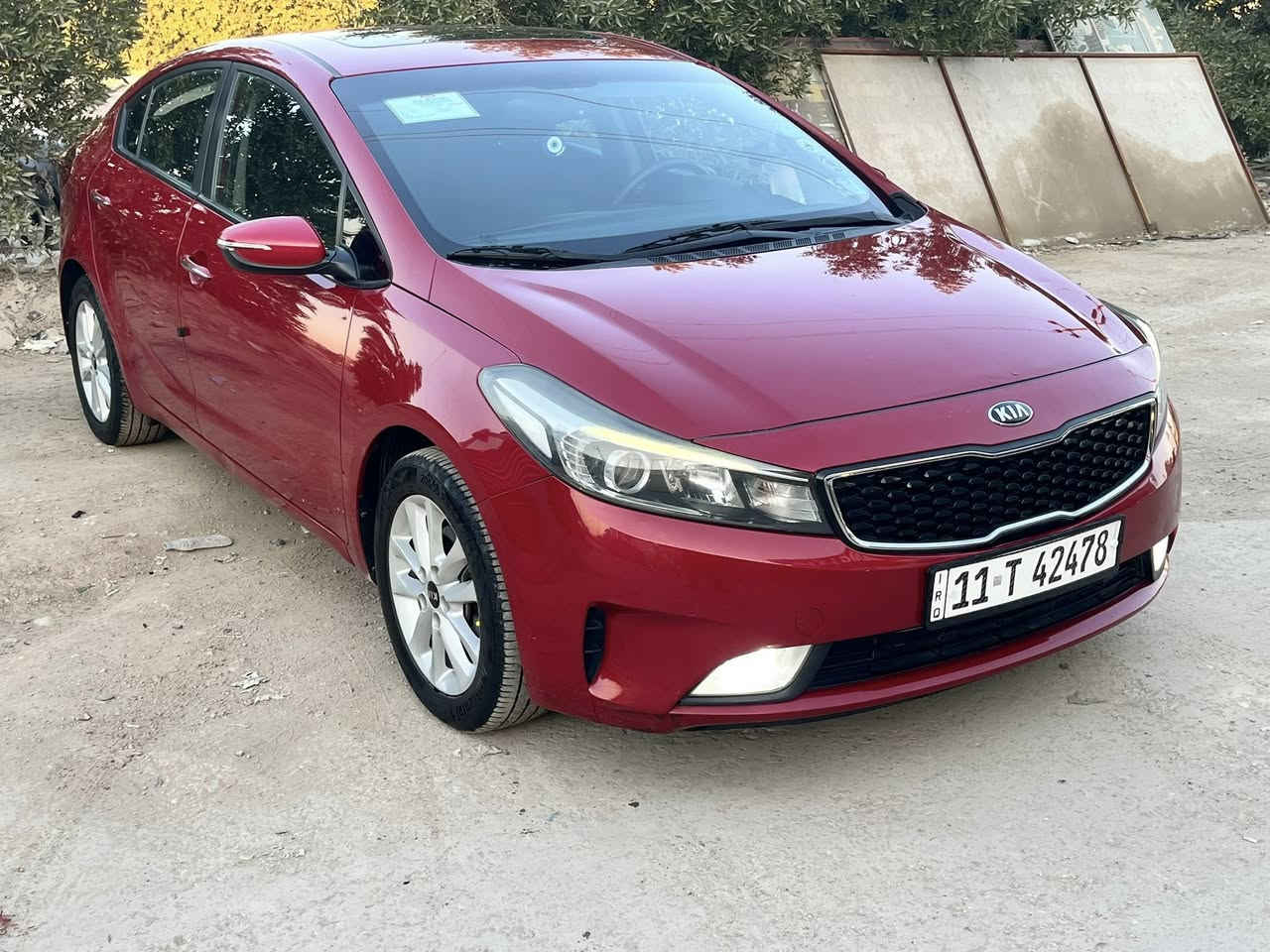 سيراتو مديل 2017 خليجي فول عده البصمه تخم تاير حداديه على الشركه سبيرمانازل ماشيه 60 الف 
ماكاني الرميثه بسمي ***********سعرها 138 وبيها مجال
