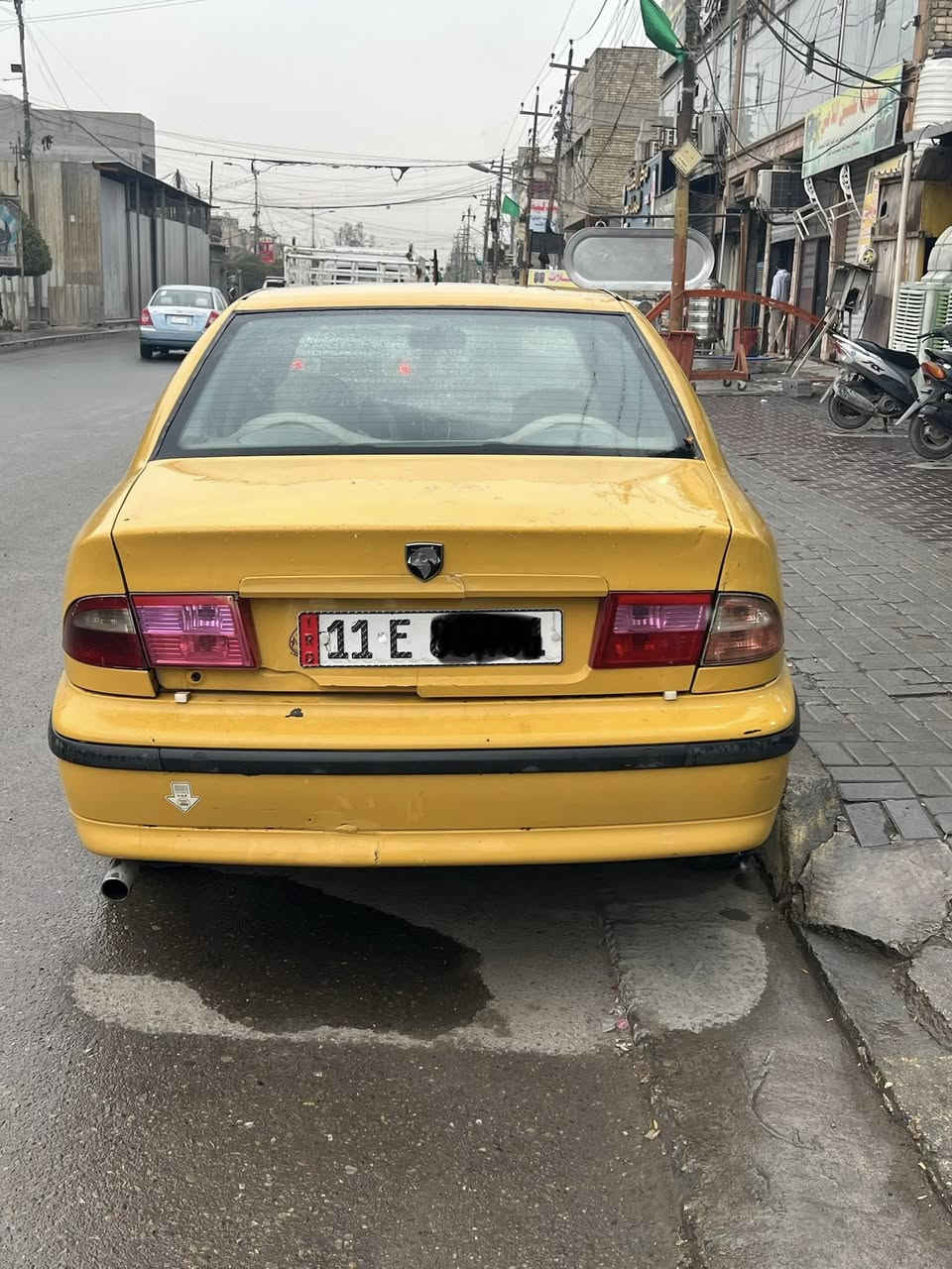 السلام عليكم 

سمند موديل 2012 بدون صبغ السيارة نضيفة يرادلها ترتيب بيها طخة بلباب موضح بصورة مصفرة هيئة وغرامات ب اسمي تحويل مباشر السعر 38$ مكان السيارة بغداد مدينة الصدر اي استفسار ***********
