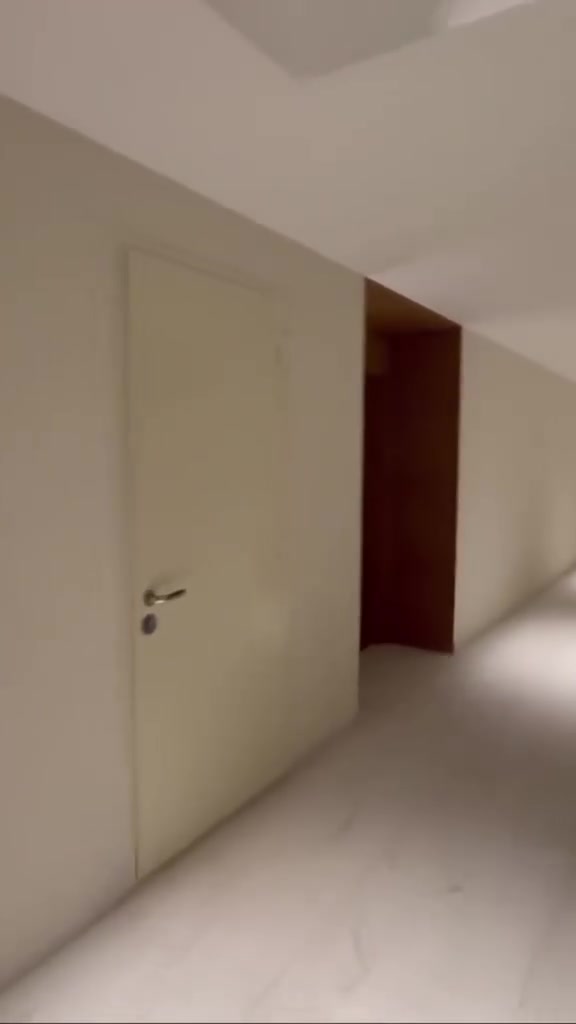 شقه لأيجار مجمع منيليوم السكني 
بنايه Mo2
طابق 13 
اطلاله خارجيه
تحتوي على 
 مطبخ 
صاله كبيره 
حمام2
غرفه  اولى سويت
غرفه  ثانيه 
لوندري 
  الشقه باكملها تحتوي على تباريد مركزيه 
  سعر الايجار 900 الف. وبيها مجال تكون المقدمه سنوي 
للاستفسار اكثر***********

