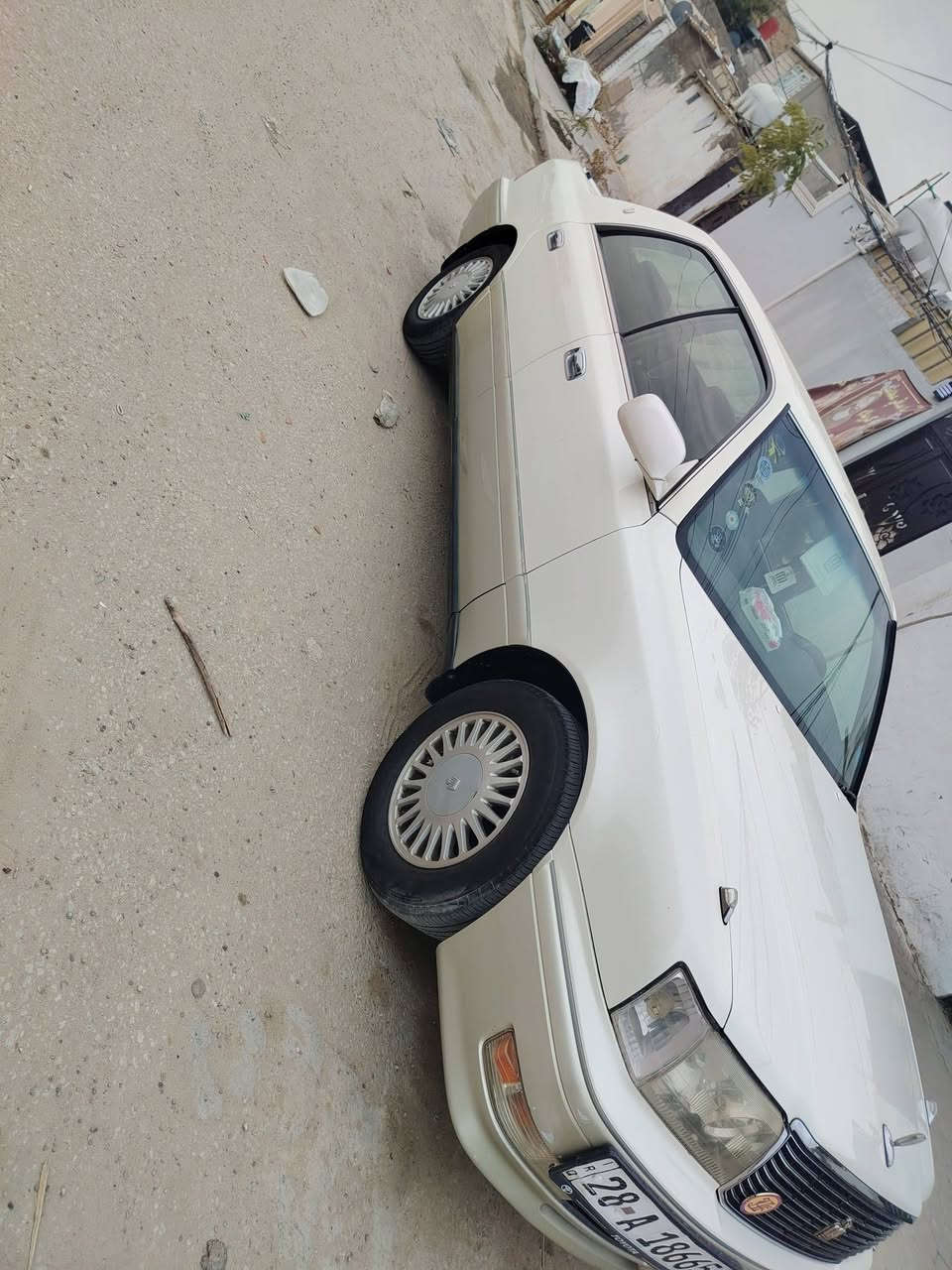 السلام عليكم ورحمة الله وبركاتة راس الثور فلات رقم نجف إنكليزي سنويه لغاية 2030 مديل 96 محرك وكير جدد حداديه جديده تخم تاير جديد كهربائية كله شغاله تبريد ثلج كرستال لايت أبو عيون ويل كل ليزري مكفوله من الكص والنقل جثه والضربه القويه سياره جنجر سيدي 12 قرص راعيها يمي عندي وكالة عامه بيها دواخل جدد بدي كلش حلو سياره جاهزه محرك 2500 فيفيتي العنوان نجف السعر 85 وبيها مجال للشراي بيها كفر خلفي فقط الشراي يجي خاص أو يتصل ***********
