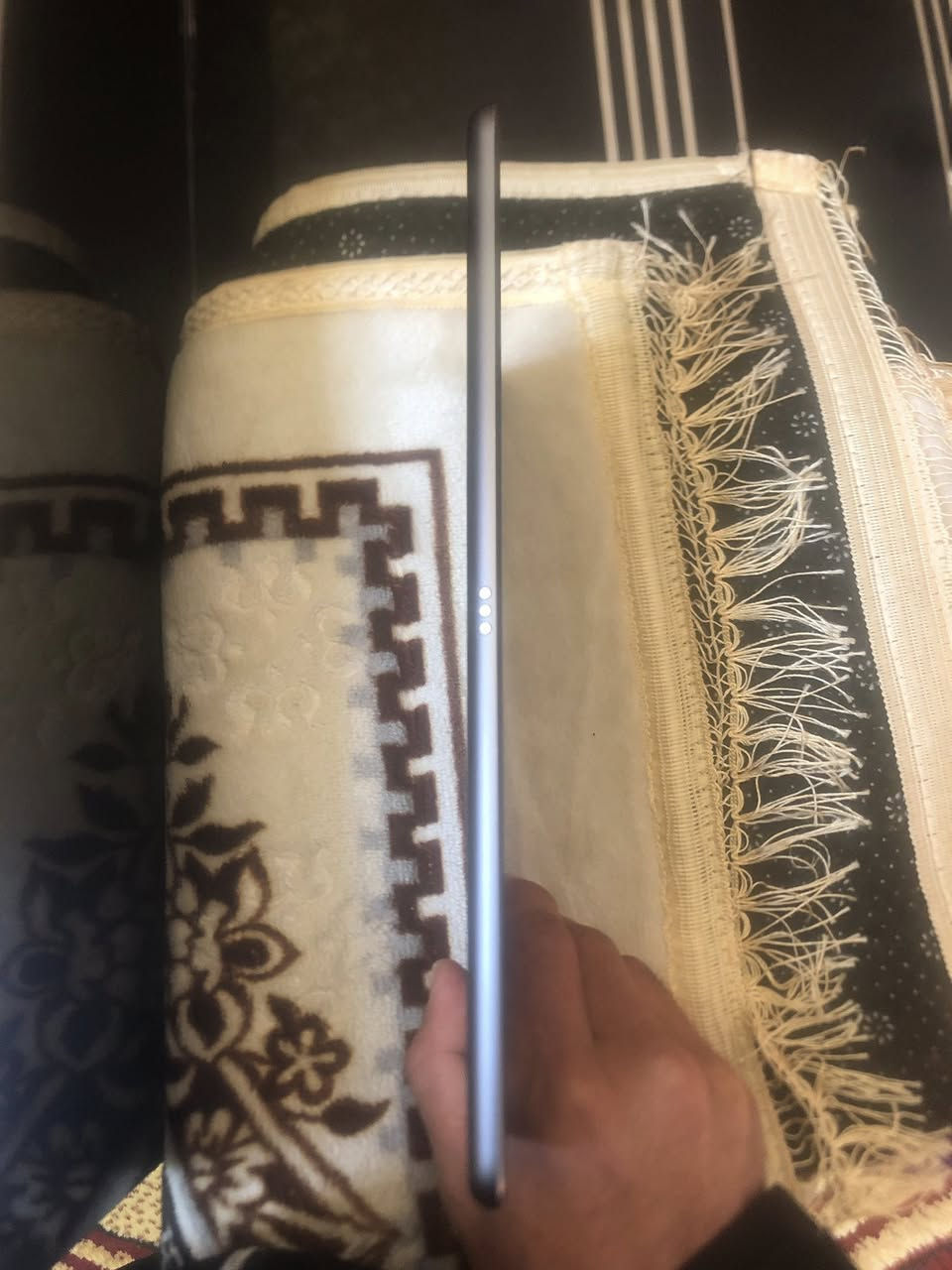 ايباد ٩ للبيع كلش نضيف كارتونه موجوده ب٢٥٠ المكان ديالى هبهب اتصل وادلل *********** موجود خاص .
