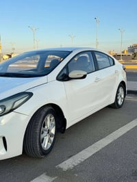 ‏ سيراتو 2018 مكينة 1600 خليجيه سيارة نظيفة حديدية كير مكينة تبريد ماش...