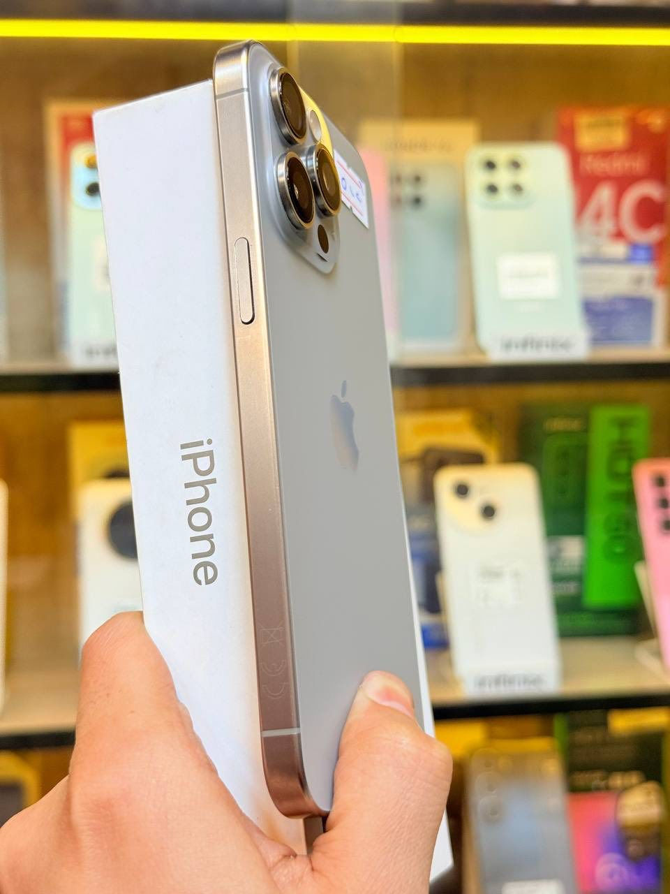 🔥🔥 اقوه عرض حالياً 🔥🔥
أيفون15 برو ماكس عربي شرق اوسط  ذاكره 512 ركز ذاكره 512 بطاريه 96 اعتبره فاتحه بيدك من كارتونه ممبدل بي شي مع ضمان 5 ايام نضافه 100‎%‎ كامل ملحقاته  وتر بروف عل حاسبه كله نورمل مكاني بغداد البياع شارع 13 مركز الريس للموبايل
السعر مليون و125 الف  
***********
