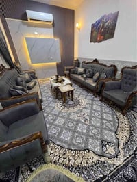 تخم تركي • خشب زان • ١٠ مقاعد