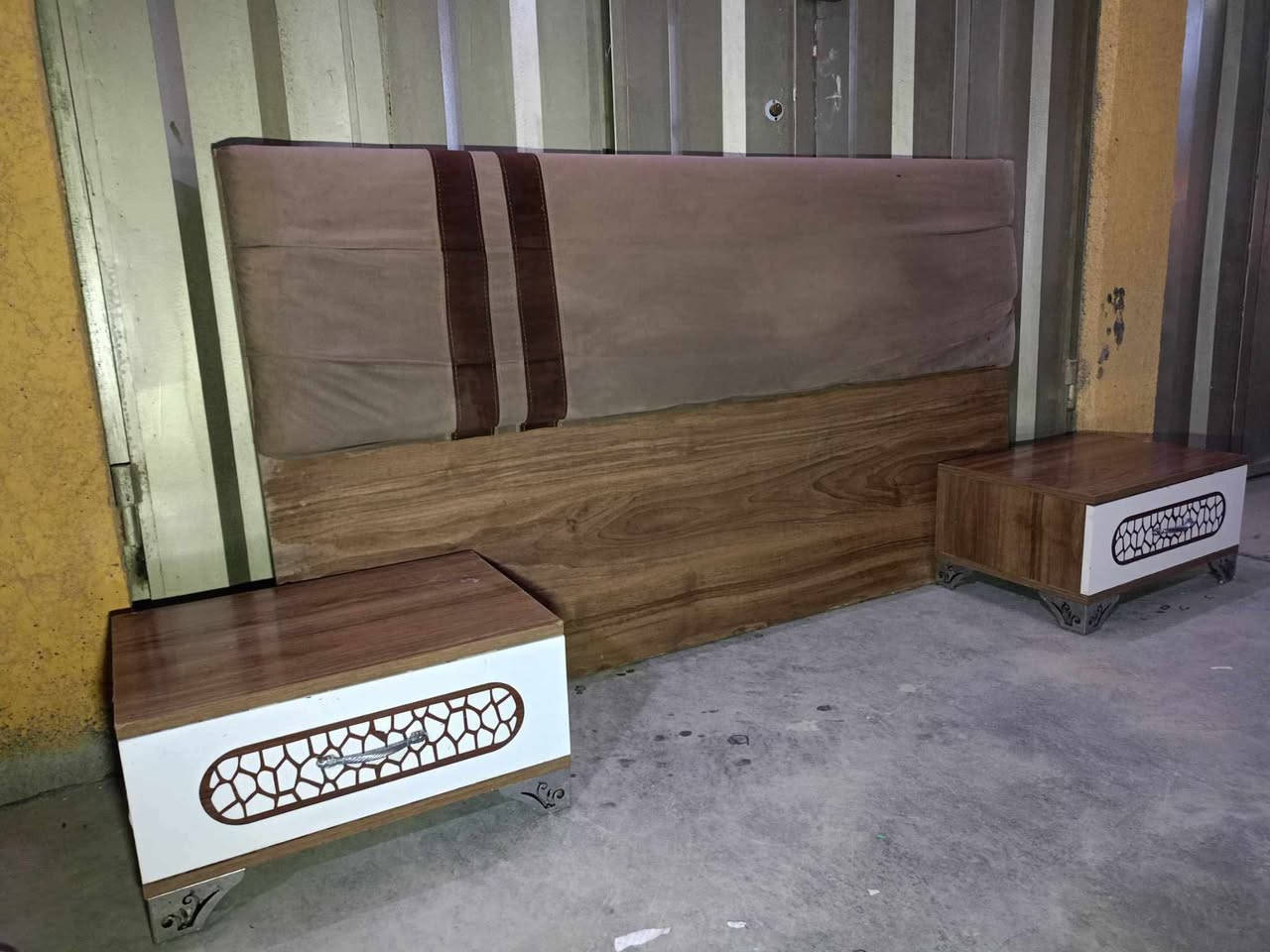 غرفة تركي 🇹🇷 مستخدام 5قطع  ✨✨
نضافه 90 💯
نظام سلايت 💖
السعر 425💖💸
مع شد🪛 ونقل 🚚  مجاني  داخل بغداد  محافظات بكروه


**إذا كنت صاحب هذا الإعلان وتريد حذفه لأي سبب، رجاءا أرسل رسالة إلى الدعم الفني**