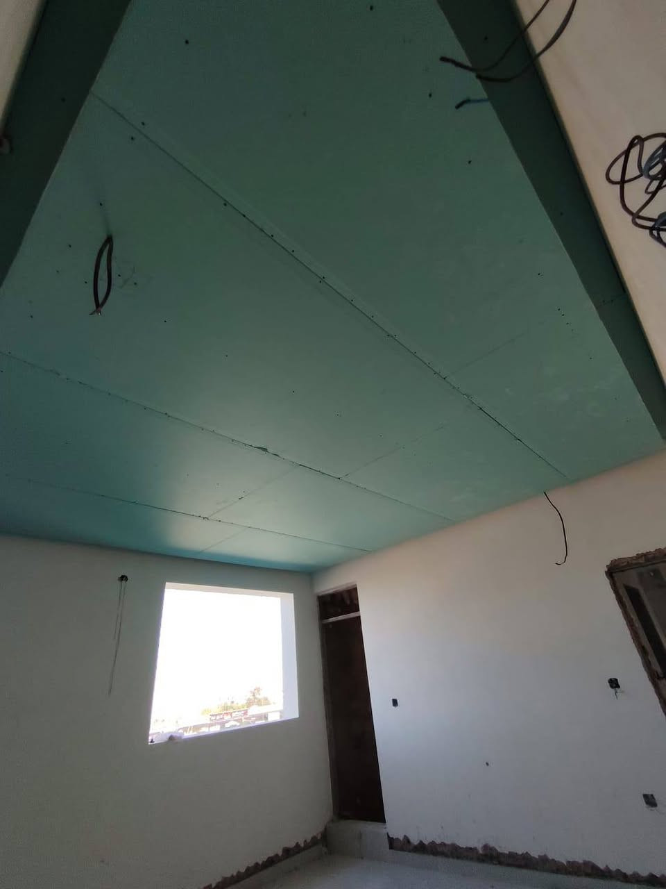 جانب من أعمالنا 🏗️
تنفيذ أعمال السقوف الثانوية والديكورات الجبسية في أحد المجمعات السكنية بمنطقة بغداد – الأعظمية، وفق المخططات الهندسية والتوجيهات الفنية لمشرفي المشروع.
تم إنجاز الأعمال وتسليمها ضمن المدة الزمنية المحددة، بفضل الله ثم بجهود كادرنا الفني والمشرفين.
✨ الدقة في التنفيذ
✨ الالتزام بالمواصفات الهندسية
✨ التسليم في الوقت المحدد
📞 للاستفسار والتواصل: ***********
