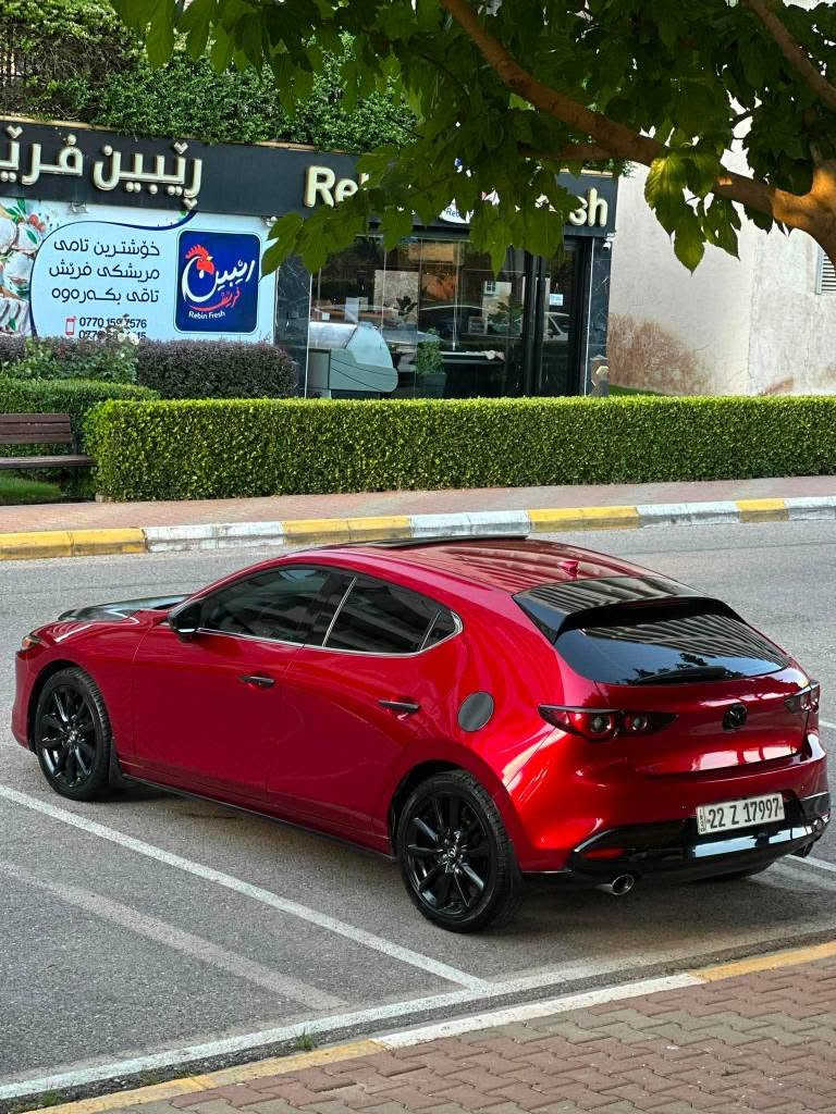🛑 بسم الله الرحمن الرحيم 🛑

​مازدا ٣ مۆدێل ٢٠٢٤ - فول فول مواسەفات (پاGroupی GT) 💎

سەیارەیەکی یەکجار خاوێن و بێمەشغەڵەت، هاوشێوەی سفری کۆمپانیا ماوەتەوە و تەنها پێویستی بە "ماشەڵا"یە! 💯

​🌟 بەشێک لە مواسەفاتە ناوازەکانی (GT):

​سیستمی لێخوڕین و بینین: ٥ کامێرا (٣٦٠ پلە) 📸 | داتاشۆ (Head-up Display) 投影 | ڕادار و حاسەی ٣٦٠ پلە (پێش، دوا و لاتەنیشت) 📡 | لایتی عەدەسە و لید (لایتەکان لەگەڵ سوکاندا دەسووڕێن و ئۆتۆن) 💡 | فڵچە و ئۆتۆ ستۆپی پێش و دوا.

​تەکنەلۆژیا و کاتبەسەربردن: سیستمی دەنگی ناوداری BOSS 🎵 | شاشە، بلوتوث، کارپلەی و وایفای 📱 | وایەرلێس چارجەر (شەحنی بێوایەر) 🔋 | گێچی ئەلیکترۆنی (بە ٣ شێواز دەگۆڕێت).

​کۆنترۆڵ و گێڕ: دوگمەی Sport ⚡ | ئۆتۆ هۆڵد و تراکشن کۆنترۆڵ 🏁 | خەتی جادە | گێڕی ئۆتۆماتیک و عادی (شفتات - گێڕی سەر سوکان).

​ئاسودەیی و ناوەوە: سڵایت (فتحة) ☀️ | کوشنەکان جلد و تەقەڵ، کارەبا و باڵۆن، لەگەڵ حافزەی کوشن (خەزن) 💺 | کوشن هیتەر و سوکان هیتەر 🔥 | تەبرید لای سایەق و سەکن بە جیا (دوو زۆن) ❄️ | سوکان تەقەڵ و چوار جام کارەبا و ئۆتۆ.

​ئاسایش و دەرەوە: دەرگا و بەسمەی کارپێکردن 🔑 | ئاوێنەی کارەبا و دژەفول + جام هیتەر | پاکێجی تەواوی کاربۆن فایبەر بەستراوە بۆ جوانی زیاتر ✨.

​🛠️ دۆخی سەیارەکە و بەشەرتەکان:

​بۆیاخ: تەنها ١ پارچە بۆیاخی هەیە. 🎨

​ئێرباگ: تەنها ئێرباگی سوکان تەقیوە و ناوگرتنی نییە، بە شەرت (تەنانەت ڕادێتەریشی بیلادی خۆیەتی). 🛡️

​ڕۆشتووە: ٨٧ هەزار کیلۆمەتر. 🛣️

​سێرڤس: کامل سێرڤسی بۆ کراوە (ڕۆن، فلتەر و پاتری نوێیە)، ٤ تایەی لۆک و تازەی لەژێردایە. 🛞

​مەکینە و گێڕ: بەشەرتی نەکراوەتەوە، تەقە و ڕەقە، تەبرید، کارەباییات و بەردی ساڵۆنسا هەمووی بەشەرت و بیلادی کۆمپانیایە. 🔩

​📑 زانیاری یاسایی و نرخ:

​سەنەوی: تازەیە تا ساڵی ٢٠٣٠، هەزە و بەڕاد نوێیە و بە ناوی خۆمەوەیە (تەحویل، غەرامە و وەکالەت بە شەرت). 📝

​ناونیشان: سلێمانی 📍

​نرخ: ١٢٨ وەرەقە (12,800$) و مەجالێکی برایانە و کەمیشی تێدایە بۆ کڕیاری ڕاستەقینە. 🤝

​📞 بۆ پەیوەندیکردن و زانیاری زیاتر:

👉 0770 198 1818 👈 بنجوين, السليمانية
