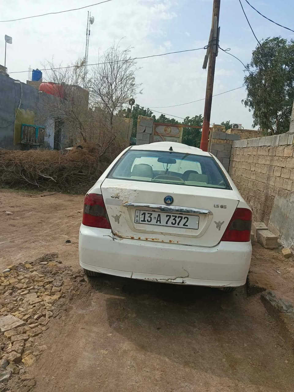 يالله سلام عليكم صيني سي كي للبيع جاهزه من جميع النواحي تبريد كهربائيات كله شغاله بسمي رقم نكليزي جديد دولي 20 وبيه مجال اتصل وبيك خير ودلل *********** عنواني ميسان العماره
