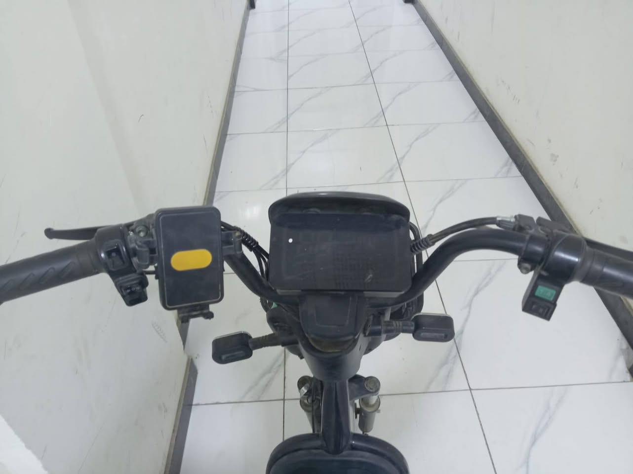 بايسكل شحن للبيع اربع بطاريات سرعه 42 حقيقيه شاشه ذكيه بلوتوث شحن يطول 6 ساعات ويفول و اربع سرعات مع ستاند موبايل السعر 

للاستفسار: 
***********

