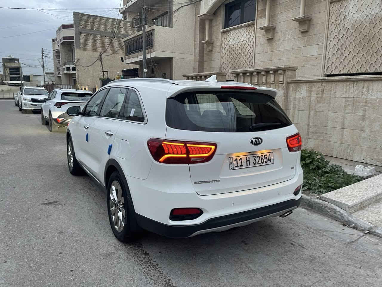 كيا سورنتو خليجي موديل 2020 رقم بغداد باسمي محرك 6 سلندر مكفوله من الضربه والصبغ بيه بارد شويه بلباب ورصعه بل بنيد ماشيه 68 حقيقي سياره جديده مواصفاته كشنات جلد 7 راكب جنطه كهرباء زنون لدات لردات خلفي تبريد 3 قطع حساس امامي خلفي مكاني بغداد الاطباء السعر 260 
  

***********
