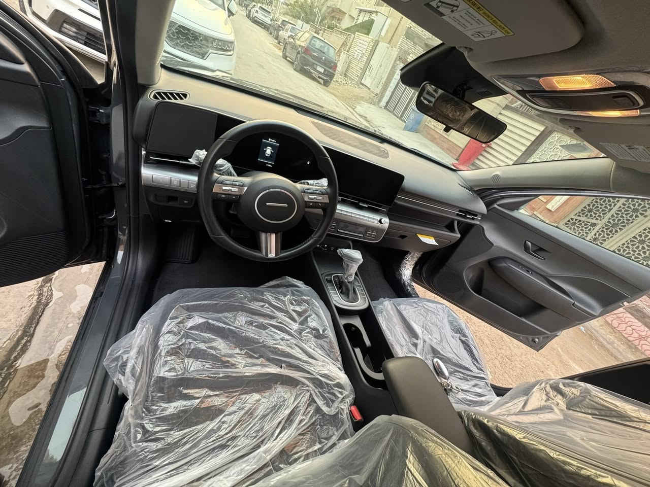 السلام عليكم
للبيع هونداي كونا 2025وارد امريكي
محرك 2000 دوش
دخول جديد ترقيم جديد بغداد وباسمي
ماشية 11 ميل
الحادث مرفق بالمنشور
تبديل قبغ جنطة اصلي
السيارة بدون ايرباك بدون شاصي بدون لغد بدون بارد بدون صبغ. بدون حوض
مواصفات sel
 كشن كهرباء
تبريد قطعتين بصمة وتشغيل عن بعد
وبقية مواصفات معروفة
مكانها بغداد زيونة
السعر 191 وبيها مجال بسيط
***********
