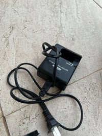كامره نيكون D7000 للبيع  نضيفه  ملحقاته جنطه +شاحنه+لاقطه صوتيه+تحويله...
