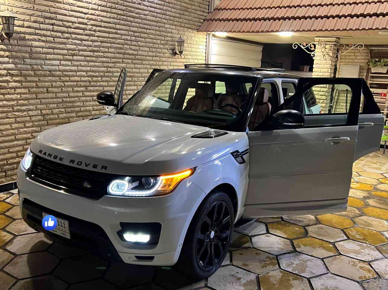 السلام عليكم ….
🔺رانج روڤر اوتوبايغرافي ..داينميك 
🔻موديل:2014 
🔹ماشية: 88 الف كيلو بعدها جديدة لوكك
🔸8 سلندر سوبر 
🔷كير مكينة بشرط مكفولات برغي ممفتوح بيها .👍🏼
مواصفات : فول  ميحتاج اذكرها كلها ( بانوراما ،، ابواب شفط ، شاشات خلفية،، كامرات ٣٦٠،،كشنات امامي خلفي تدفئة تبريد،، وباقي مواصفات الرانج الفول )

🔶السيارة خليجية وكالة بدون تبديل بيها بخ بربع جاملغ خلفي والباب الخلفي بدون فتح ..

🟥عليها سيرفس كامل وكلشي مفاتح ولا مبدل بيها ( لاتنقص ميي ولا دهن..) على وضع الشركة ميكانيك ..جوبلسات بلاديه لا مفتوح ولا مبدل ..تايرات برجستون اصليات وكالة..
السيارة كلش جديدة تاخذها ربع متصرف عليها 

📍مكان السيارة : بغداد شارع فلسطين…

☎️شراي خابر وتدلل : ***********
وبي واتساب ♥️
