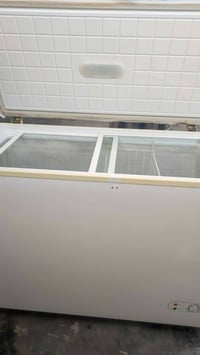 مجمدة مستعملة • نظافة ٩٠٪ • بختياري قرب المندلاوي