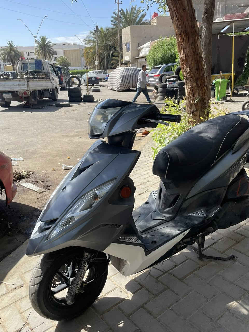السلام وعليكم اخوان دراجه جيتي آر موديل 12 دراجه كفاله من كلشي فقط البجم مبدل والباقي كله كفاله مكينه بلادي بيه صارنصه رياضي كلج خلفي رياضي كشن دراجه كامله السعر خاص *********** العنوان بغداد
